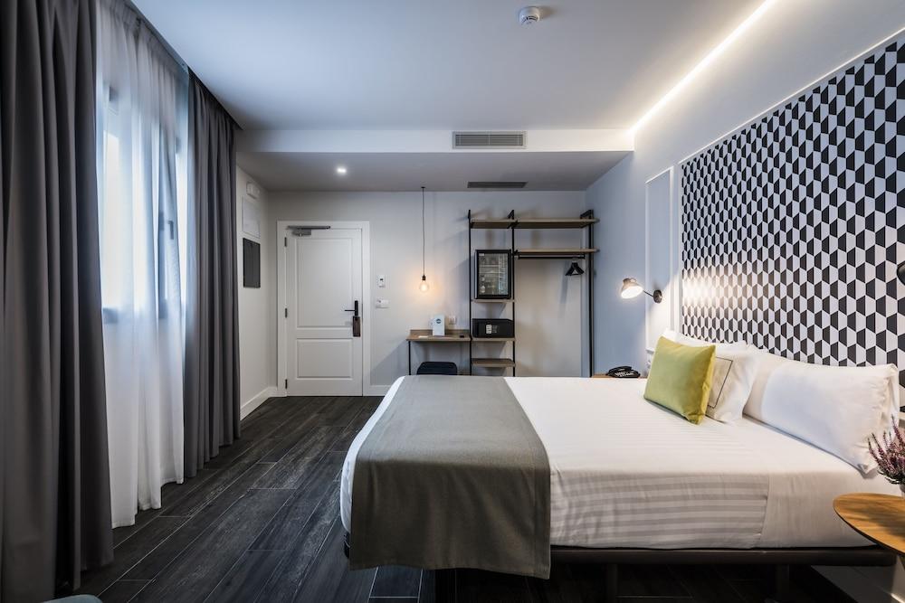 Intelier Victoria Hotel Сан Себастиан Екстериор снимка